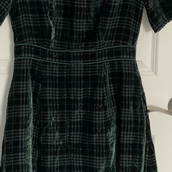 Emily Lovelock Green Plaid Velvet A-line Dress - 29596 - Picture 5 of 15